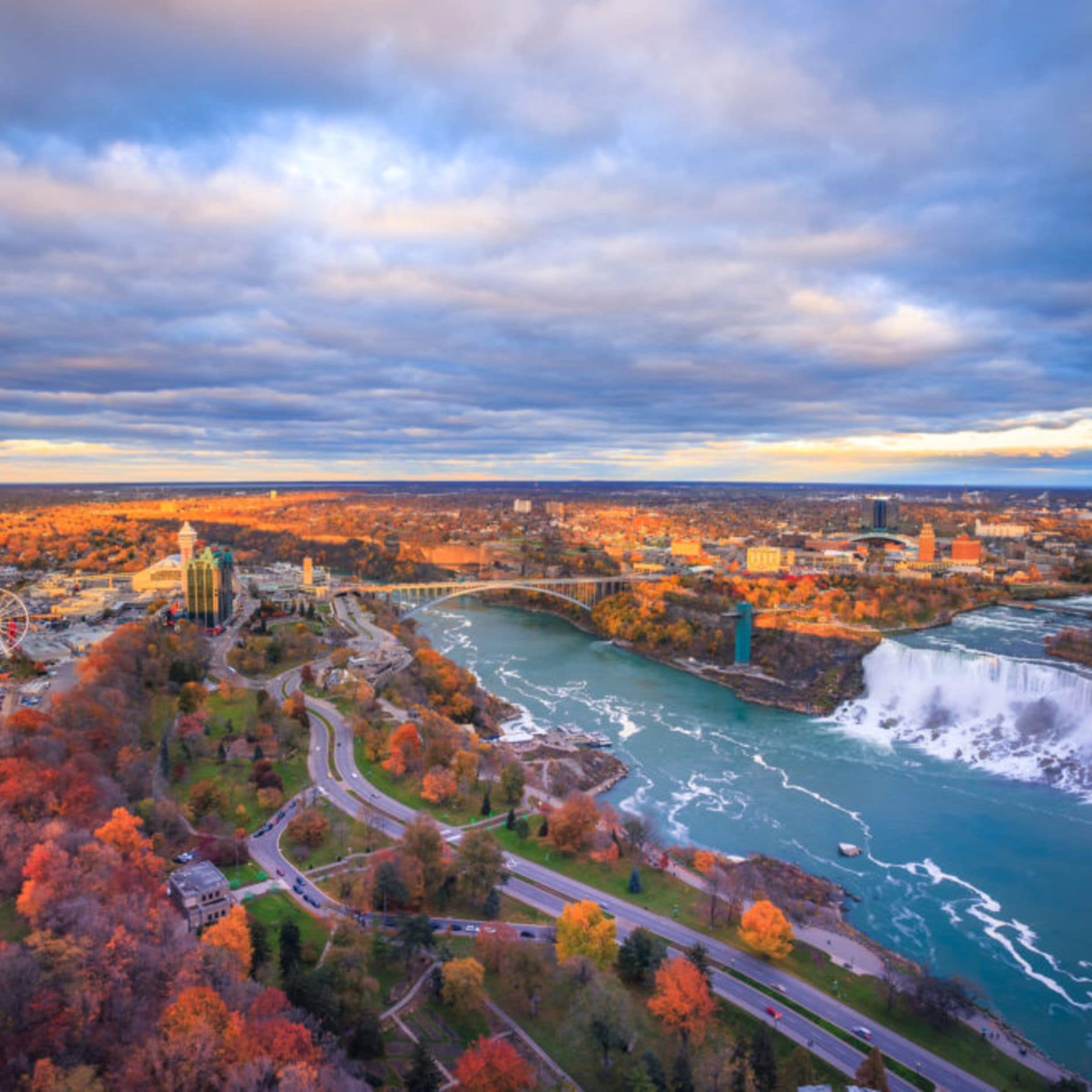 niagara falls foliage