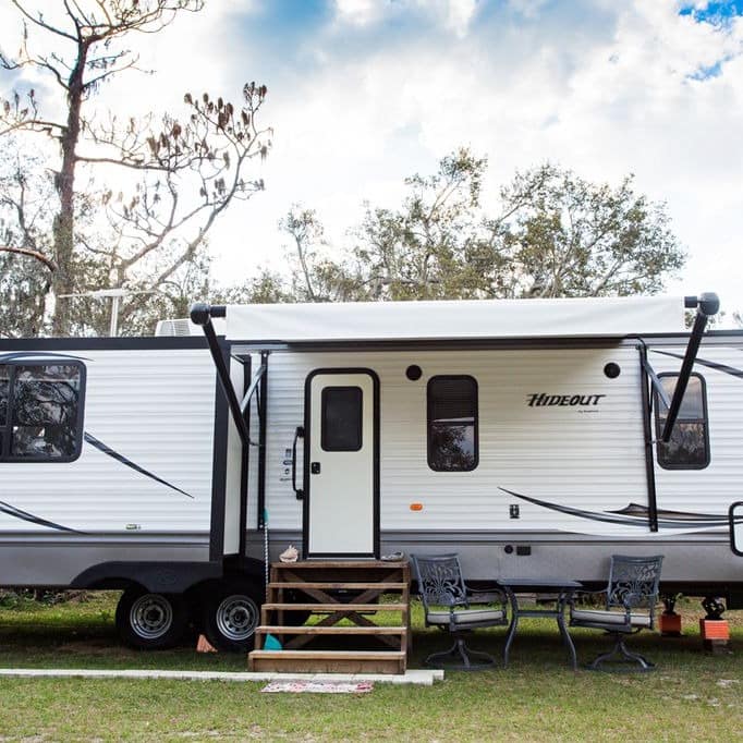 Luxurious RV with overhang 