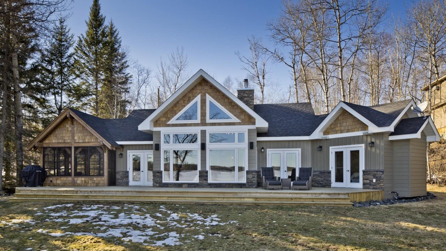Explore the possibilities with cottage rentals in Manitoba