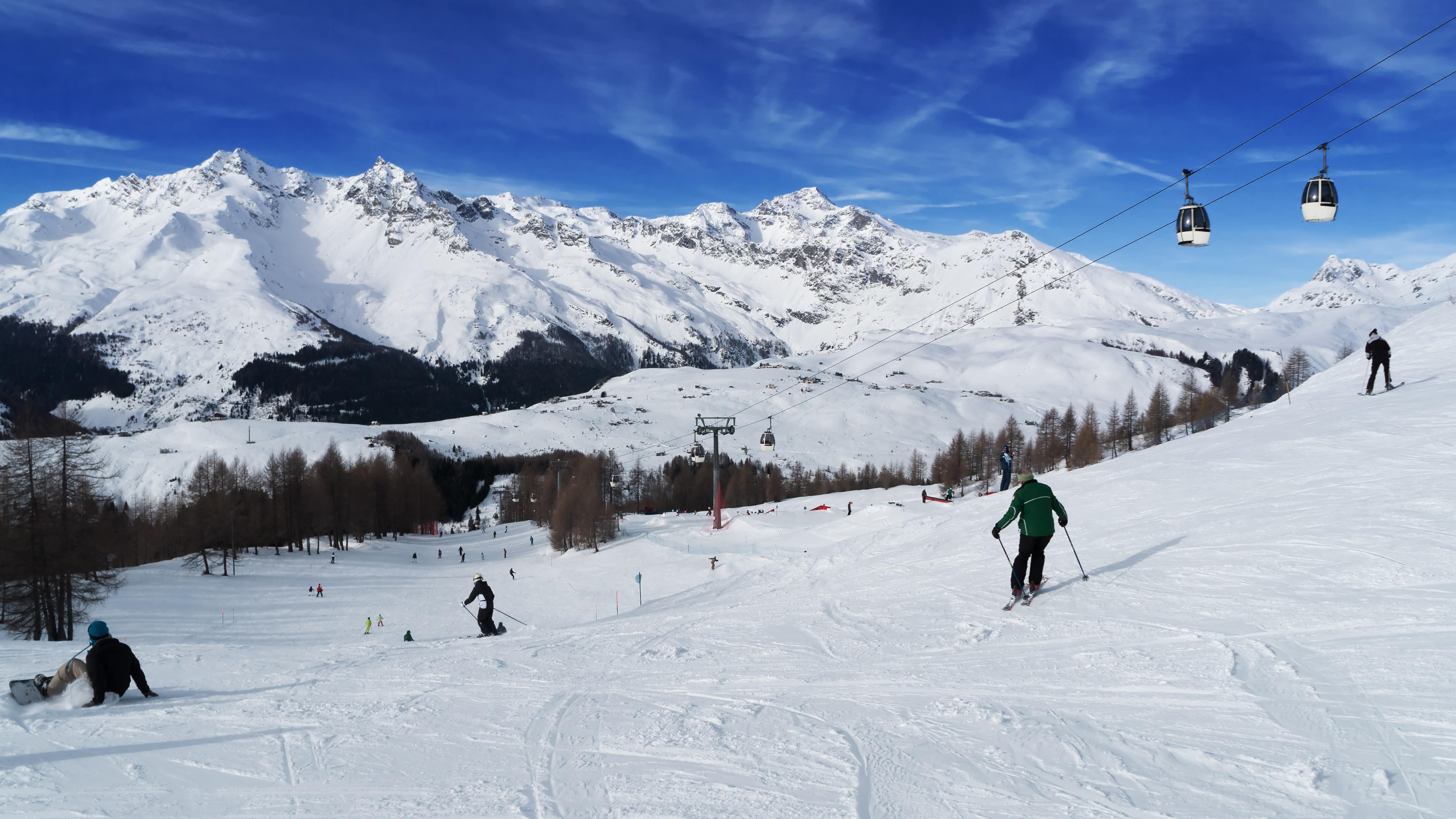 Find adventure with resorts to ski in USA