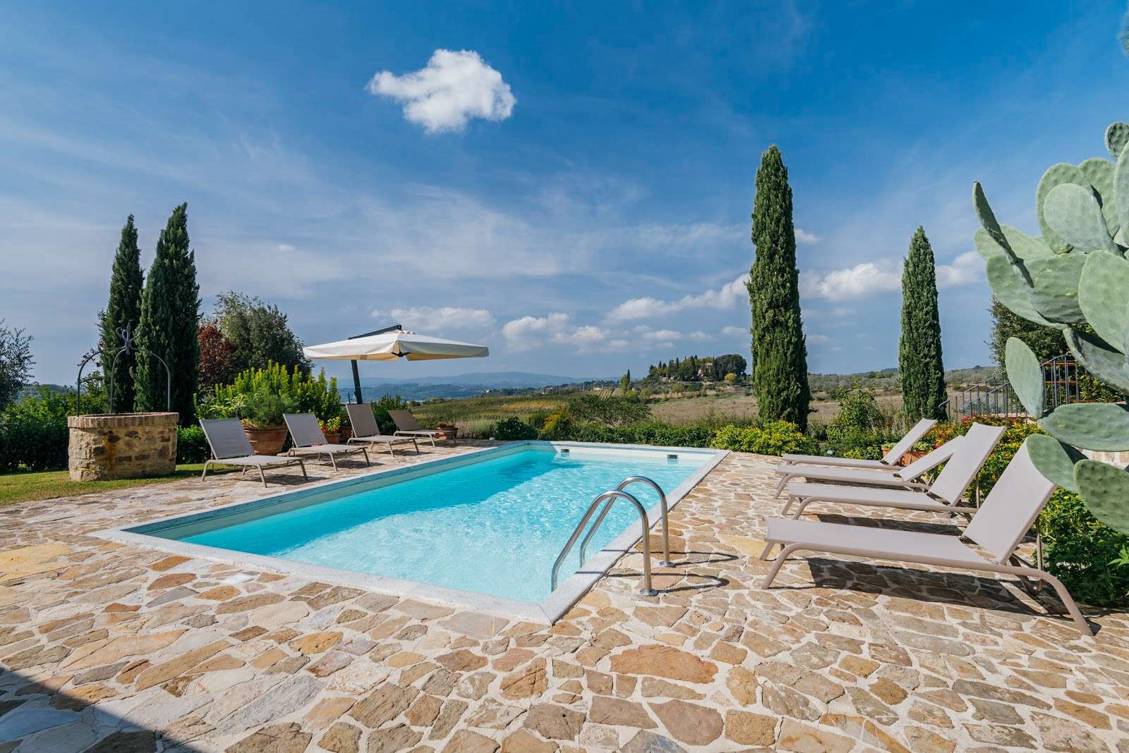 Tuscany holiday villa
