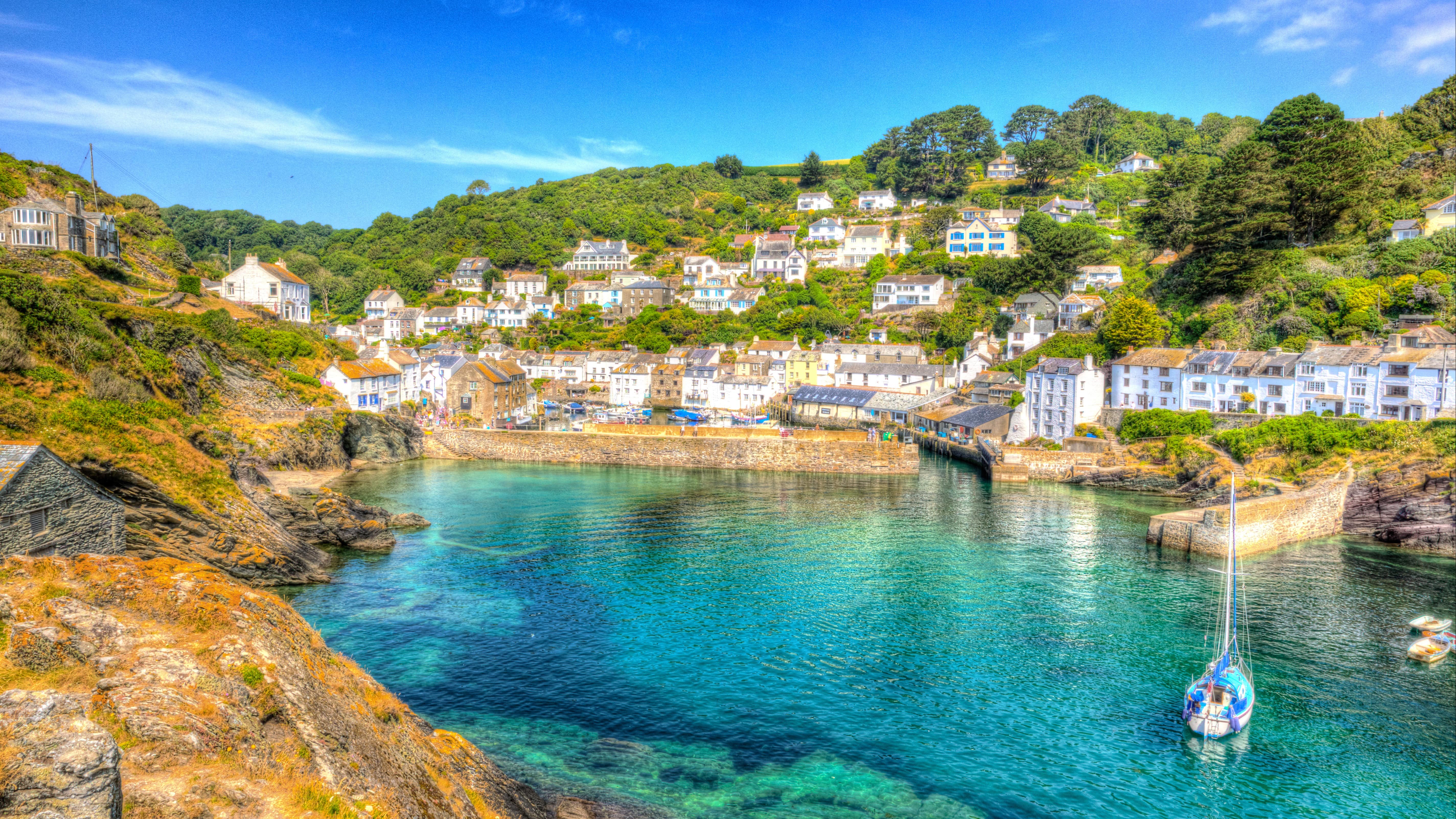 Explore an entire world of adventure on your family holidays in Cornwall