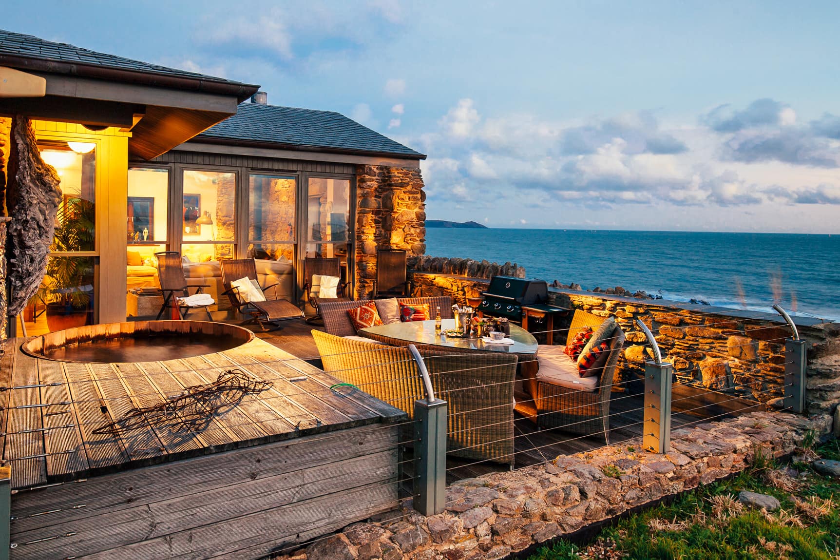 Cottages with hot tubs in Cornwall