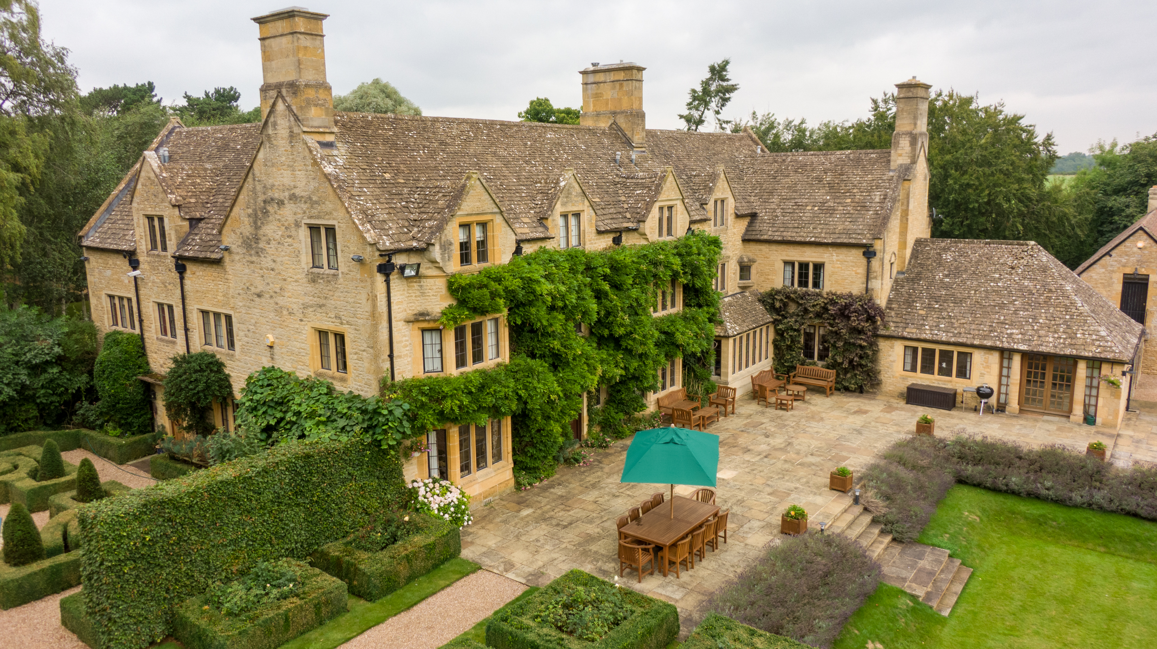 A week of luxury living for just £6: Be the first and only to book this Cotswolds private manor estate for the ultimate family reunion