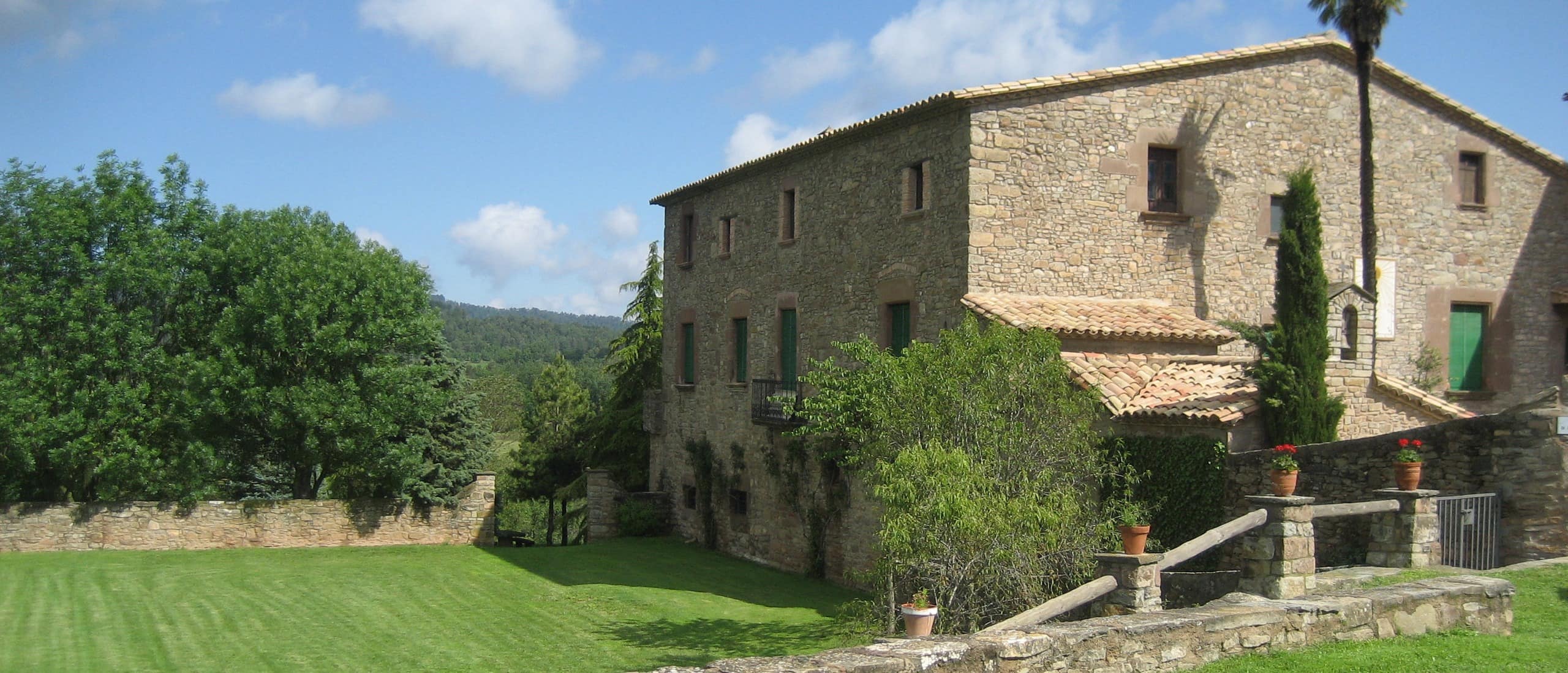 Alquila una casa rural en Montseny y explora la zona