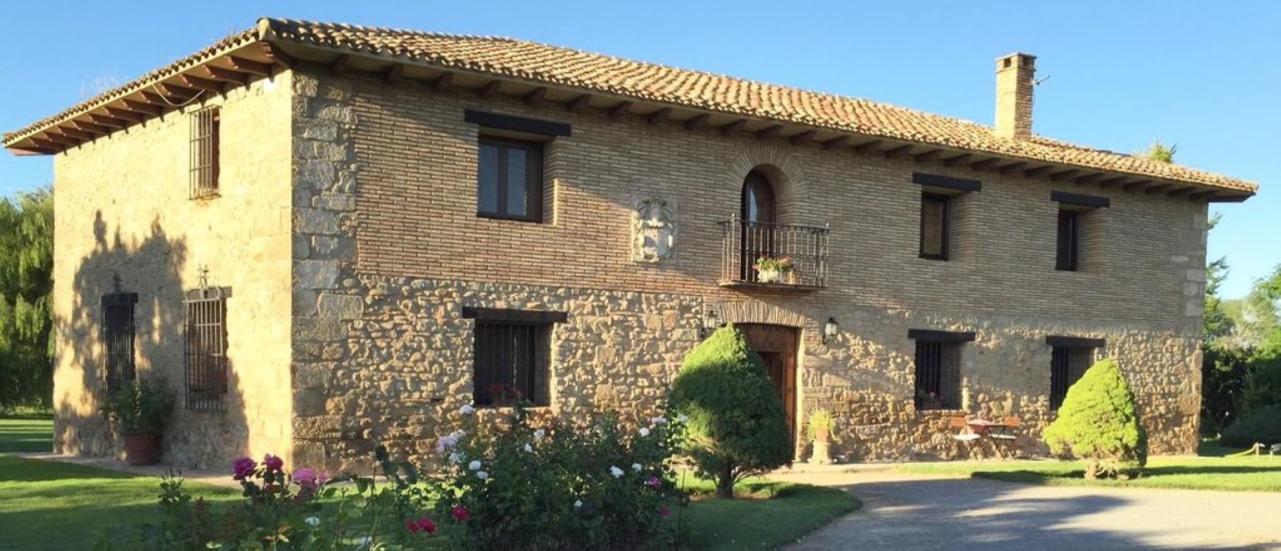 Historia, vinos y naturaleza a las puertas de tu casa rural en Logroño