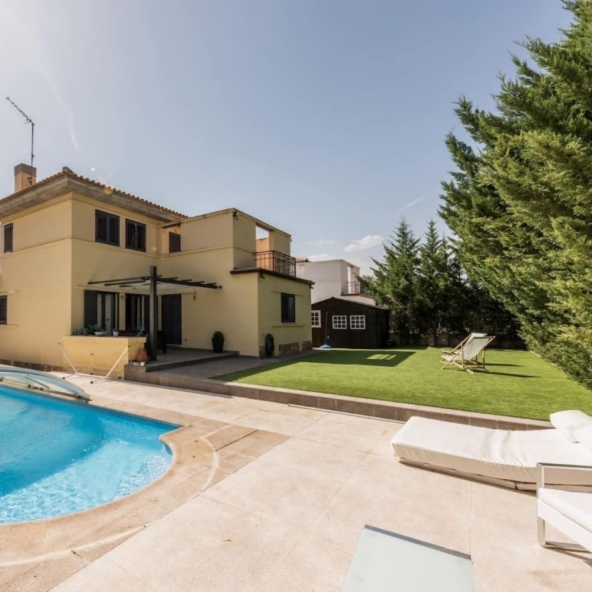 Gran casa rural en Madrid, con piscina cubierta y jardín