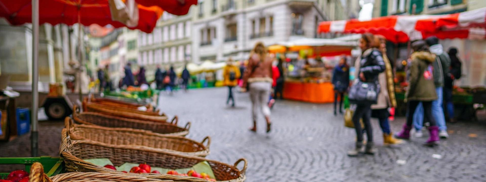 5 idee per sostenere la comunità locale quando sei in vacanza