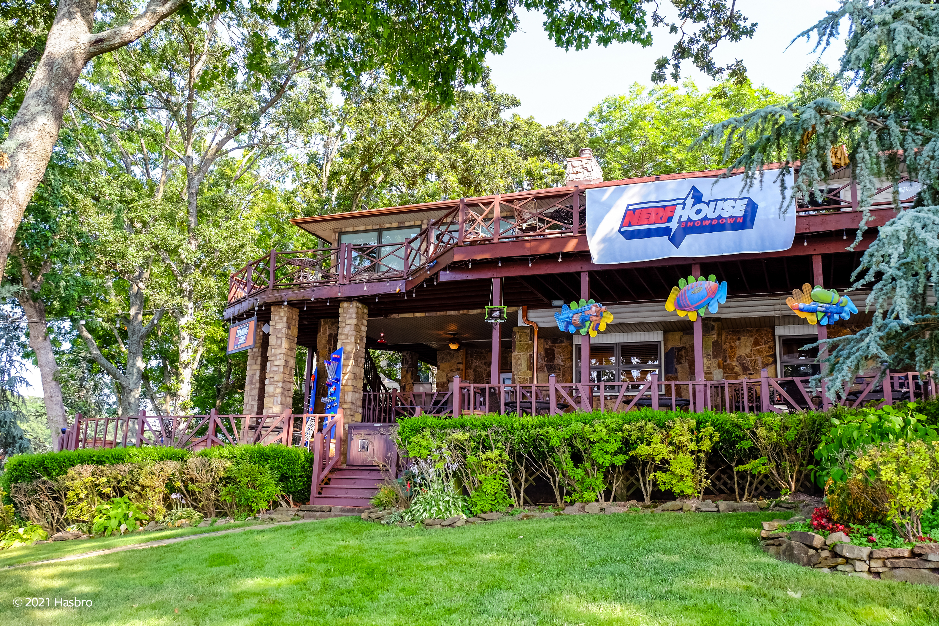 Vrbo and Hasbro team up to offer the chance to book decked out lake house featured in new season of “NERF HOUSE SHOWDOWN” series