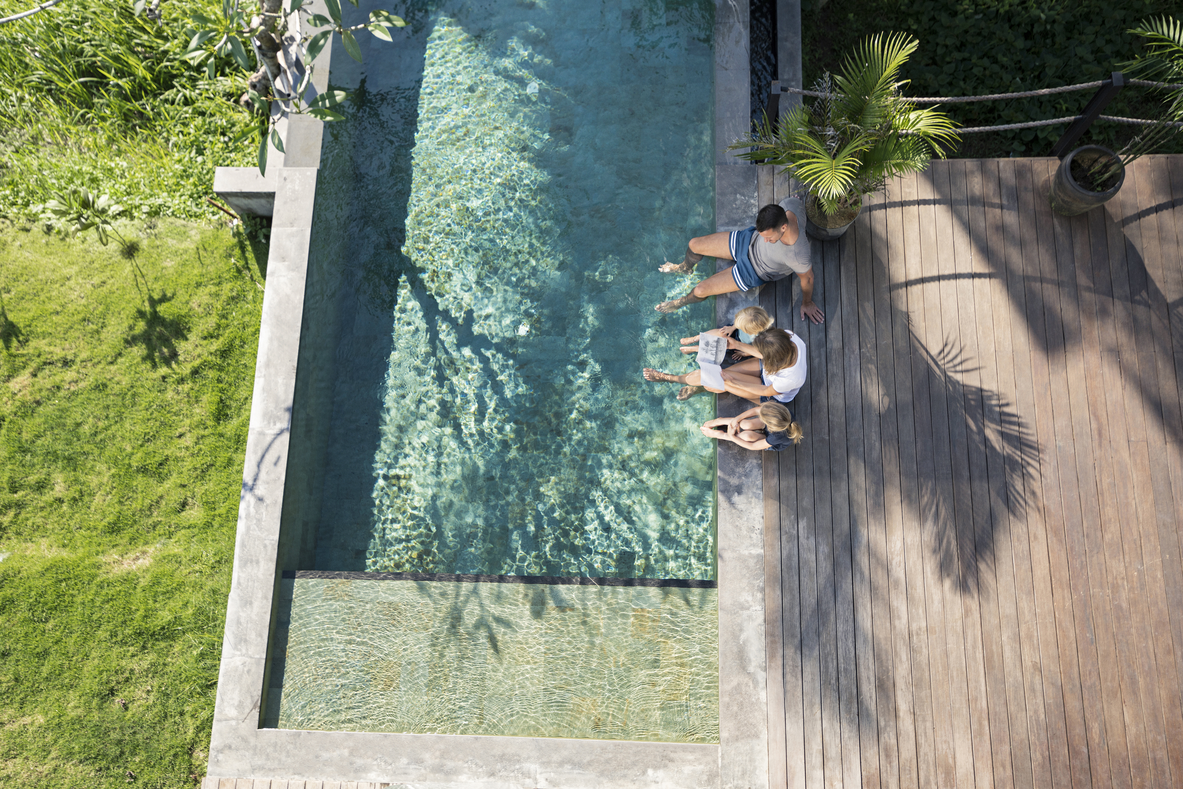 Book early, stay longer, and let kids call the shots: 2022 Vrbo Trend Report reveals coming shifts in family vacations