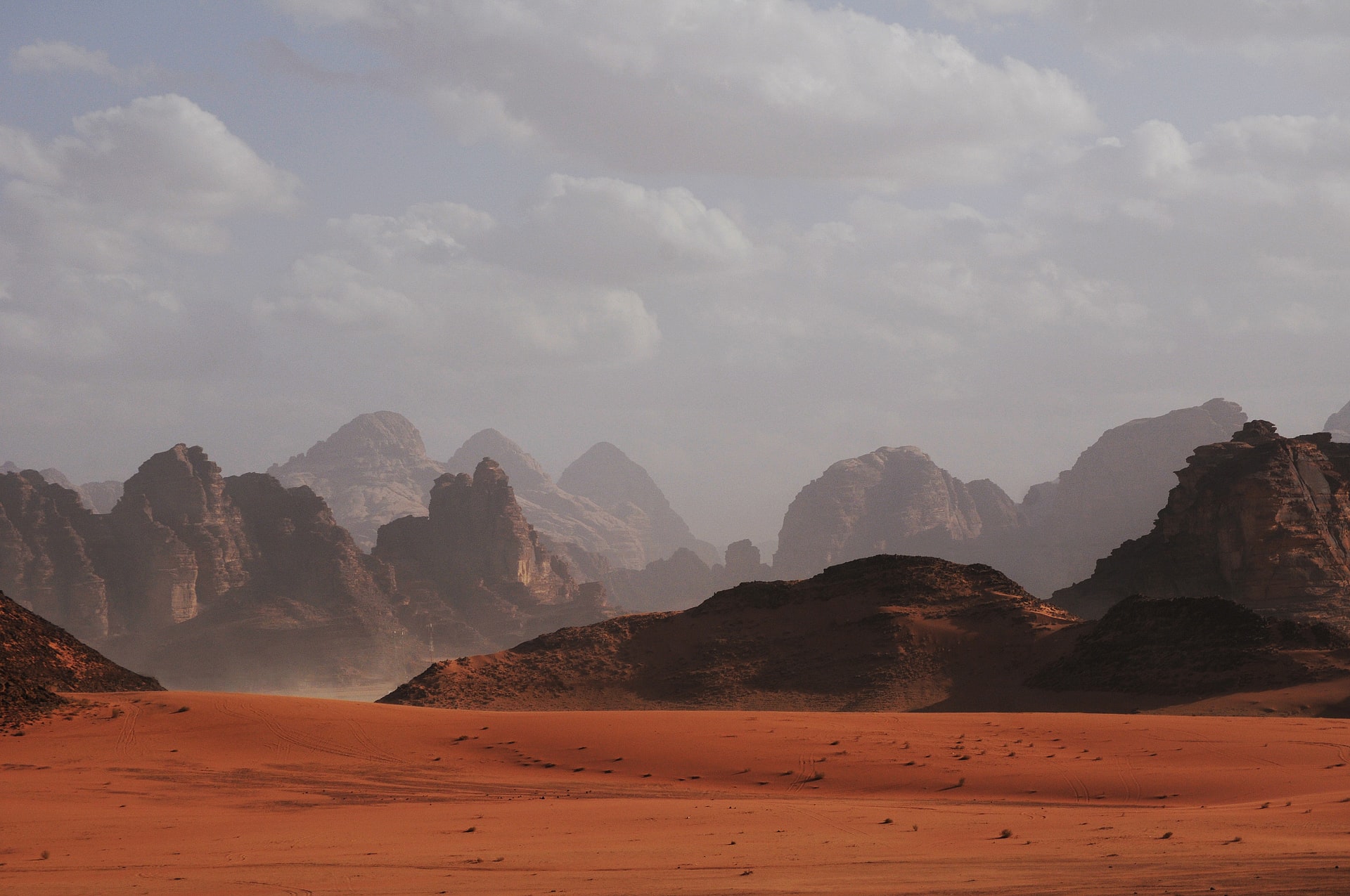 HomeAway in Quest to Give $100,000 to Help an Earthling Build Their Vacation Home on Mars