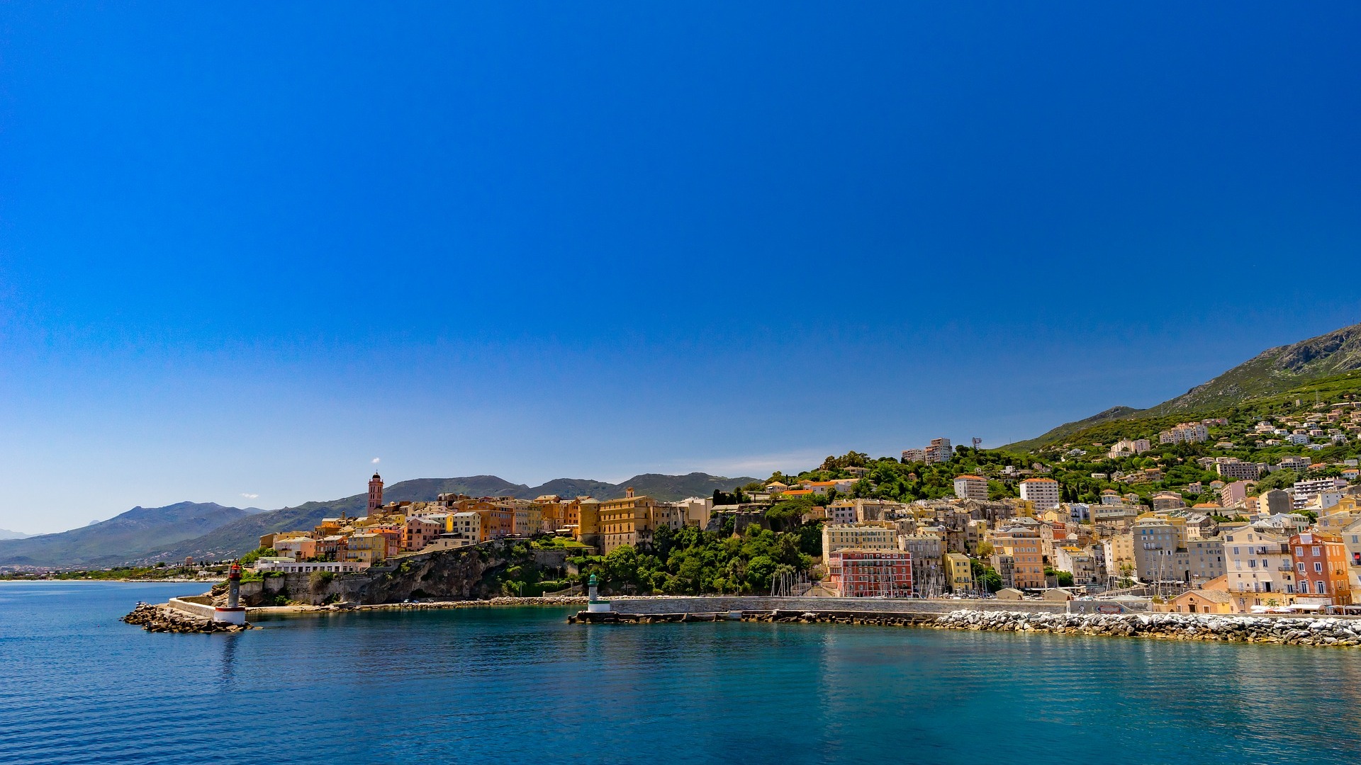 De parel van de Middellandse Zee vind je met een vakantie op Corsica