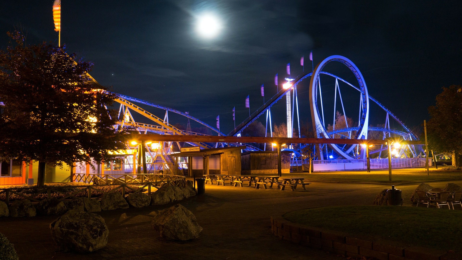 Weekendje weg in Nederland? Kies je voor Zandvoort, Amsterdam of toch een pretpark?