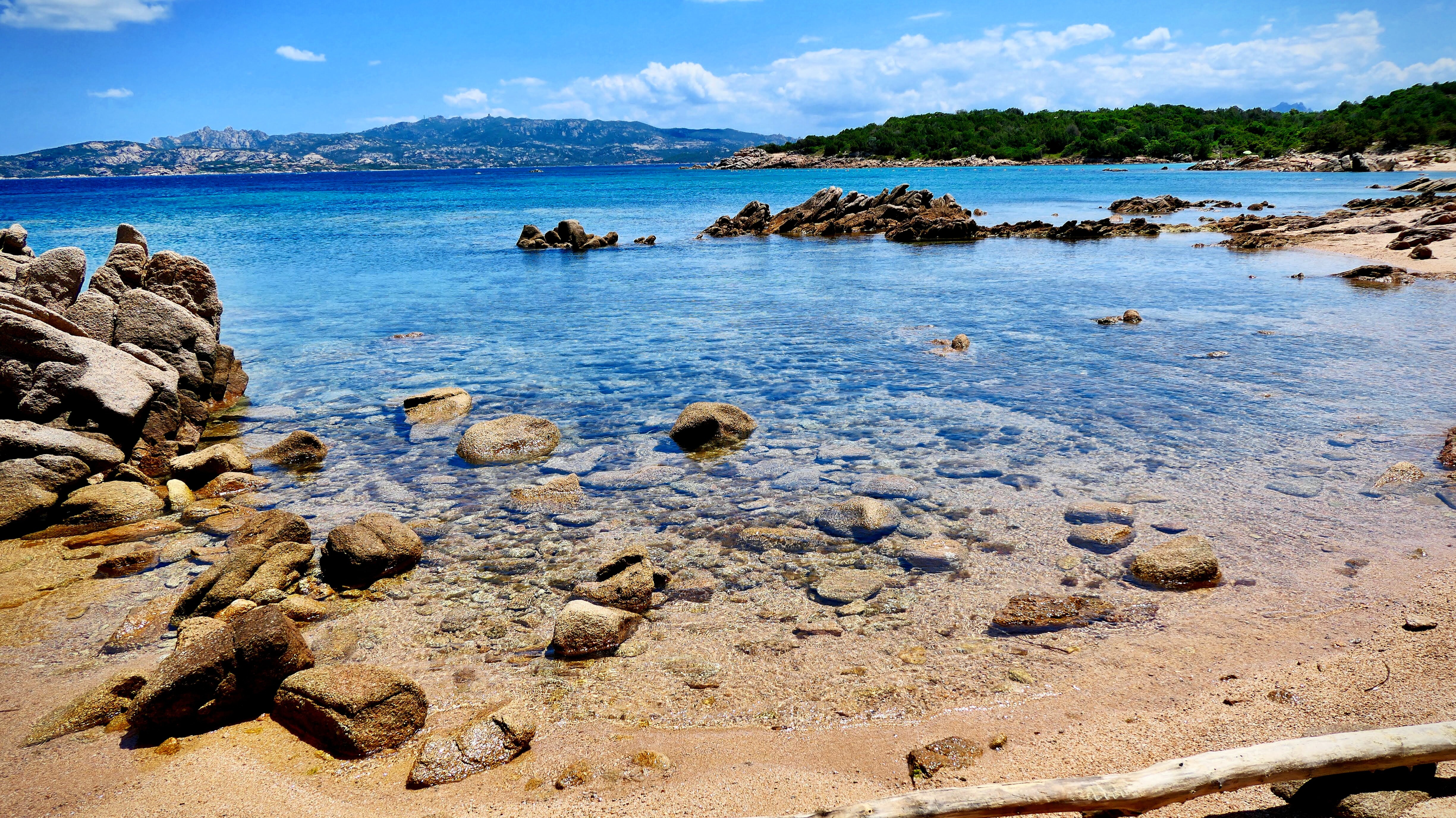 Mediterraans genieten aan de prachtige stranden van Sardinië