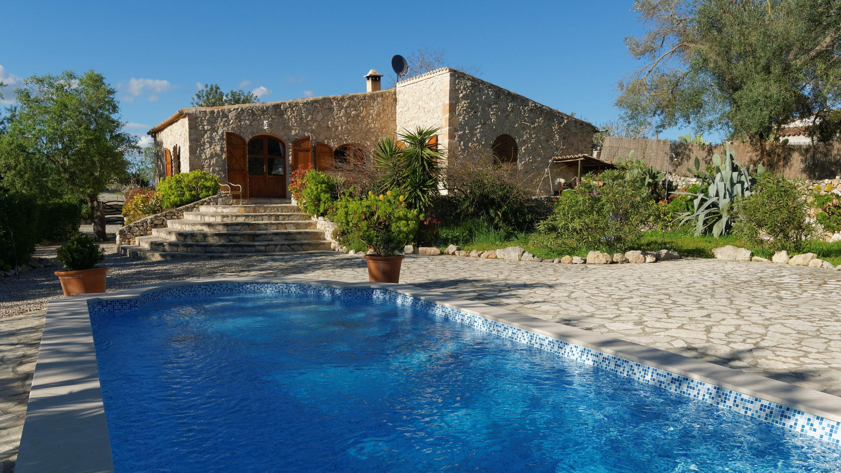 Genieten met een vakantiehuis met zwembad in Spanje