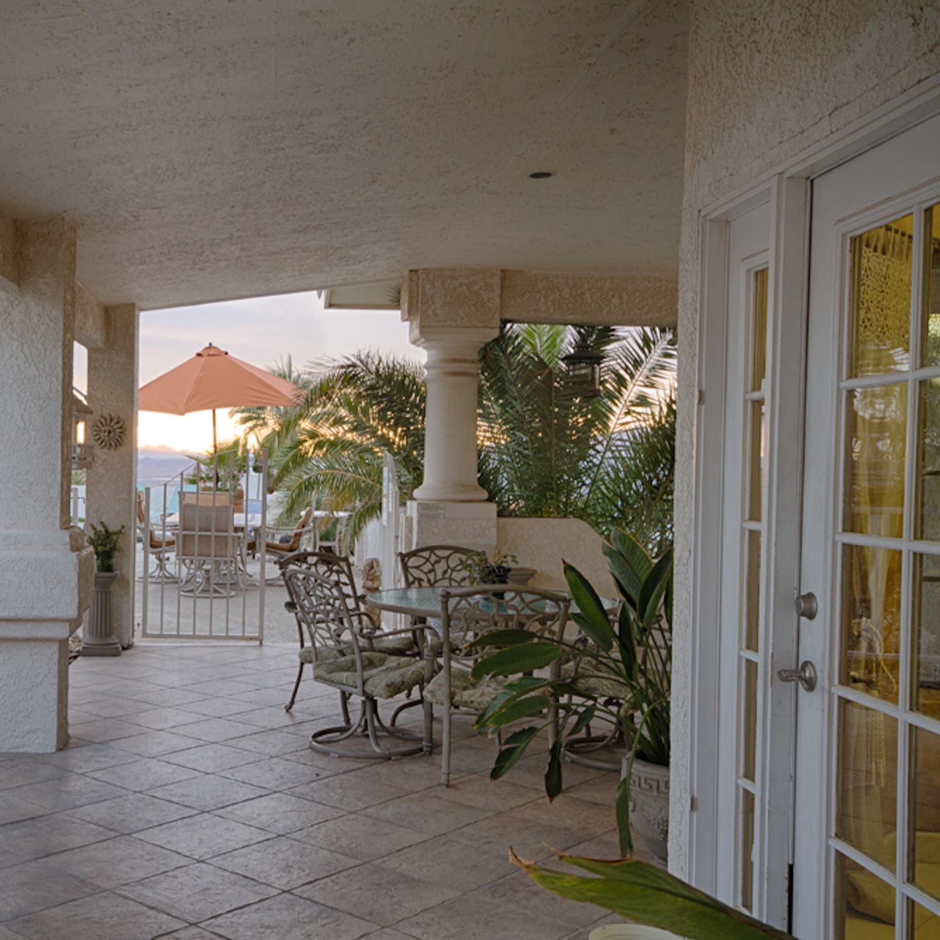 A patio in an elegant Lake Havasu rental
