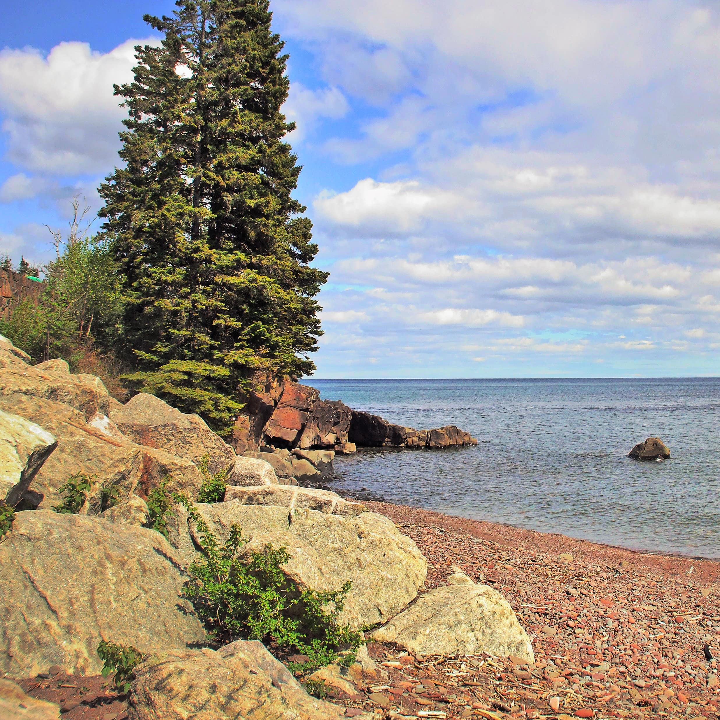 An isolated Lake Superior beach on a sunny day