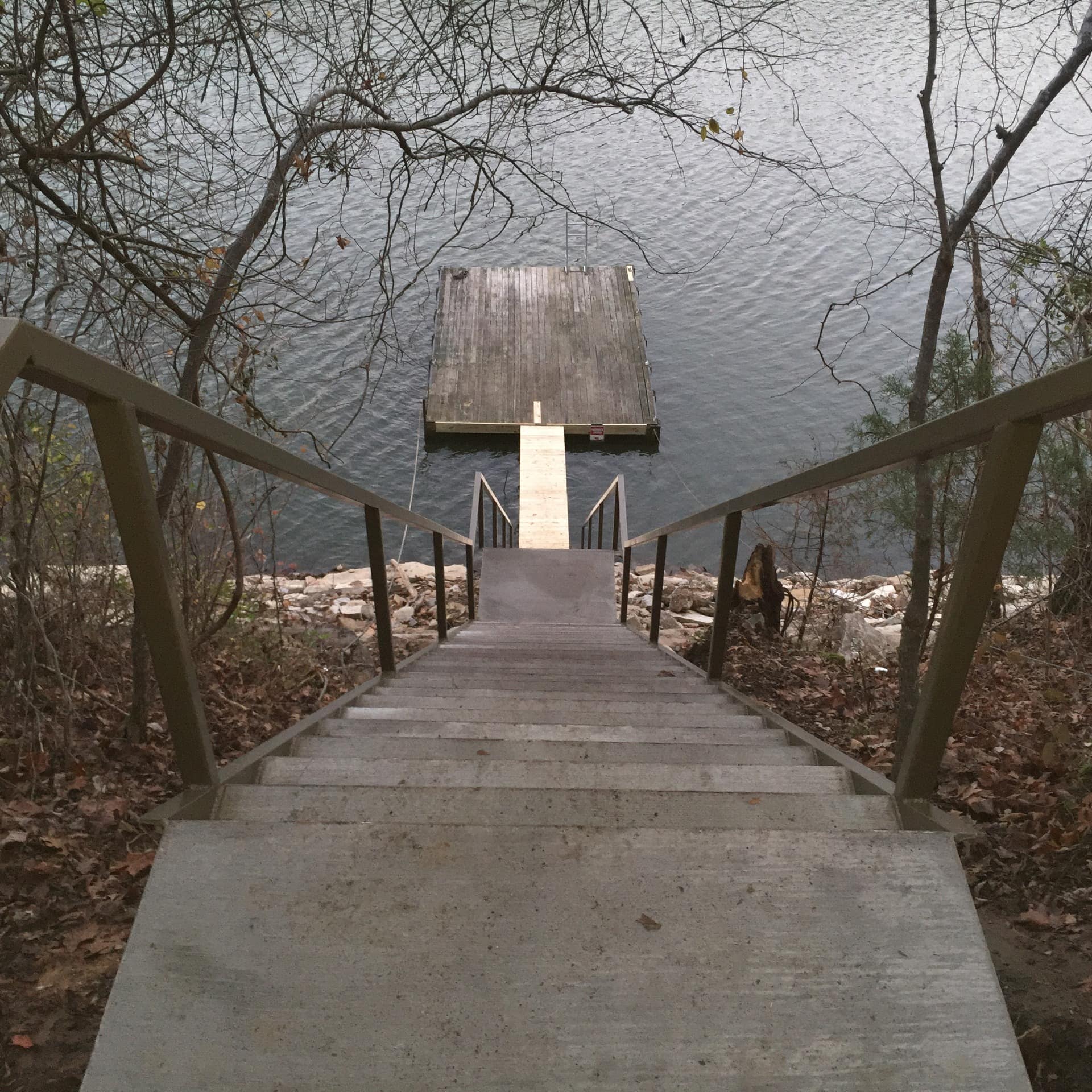 A private dock offers easy access to Lake Cumberland all year round.