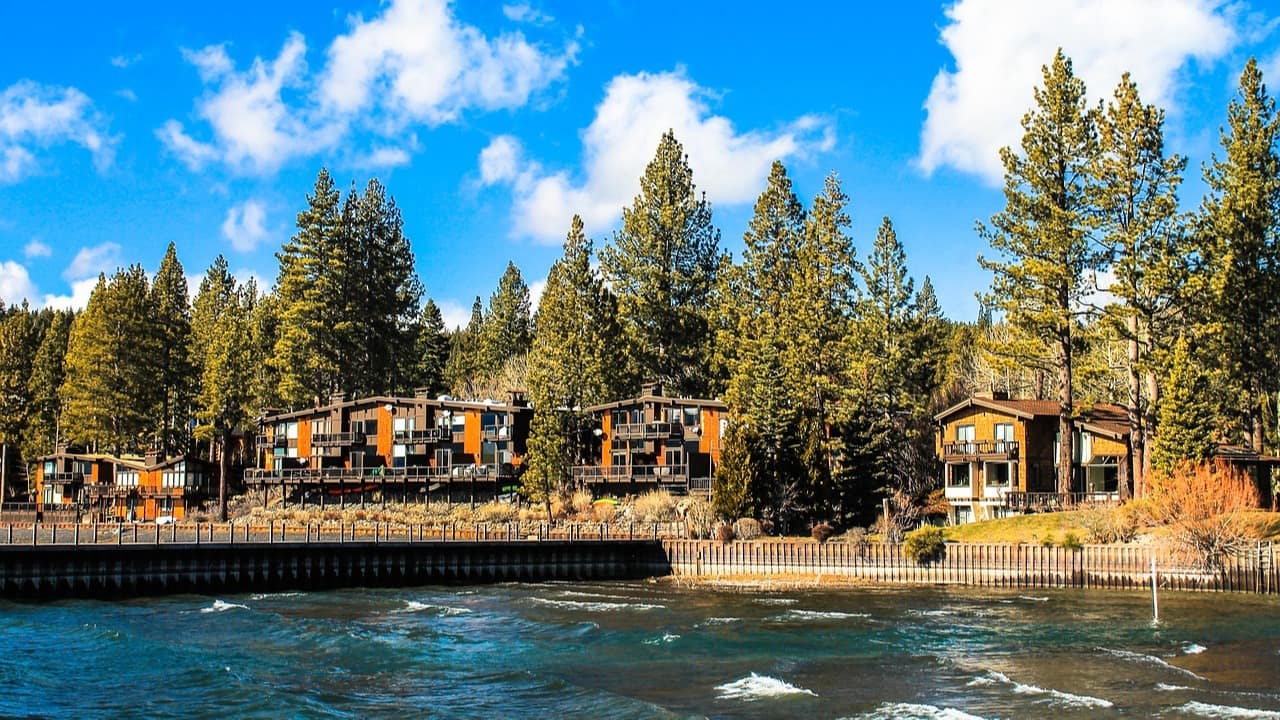 Explore lake cabin rentals in California