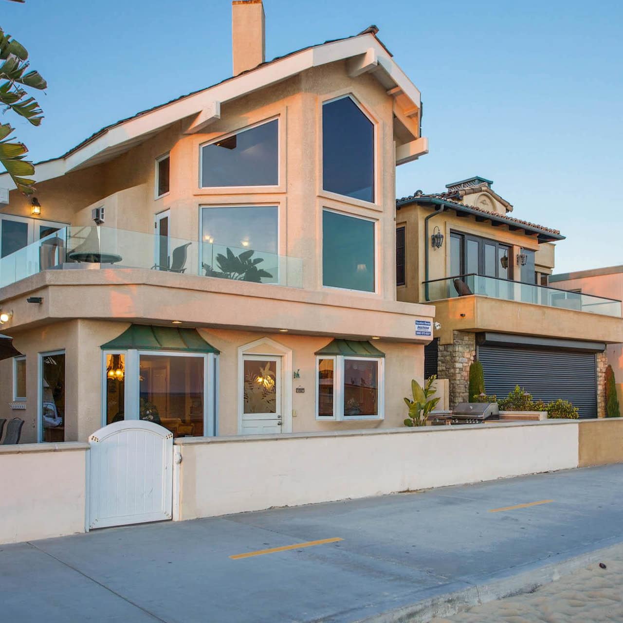 Get booking Newport Beach rentals