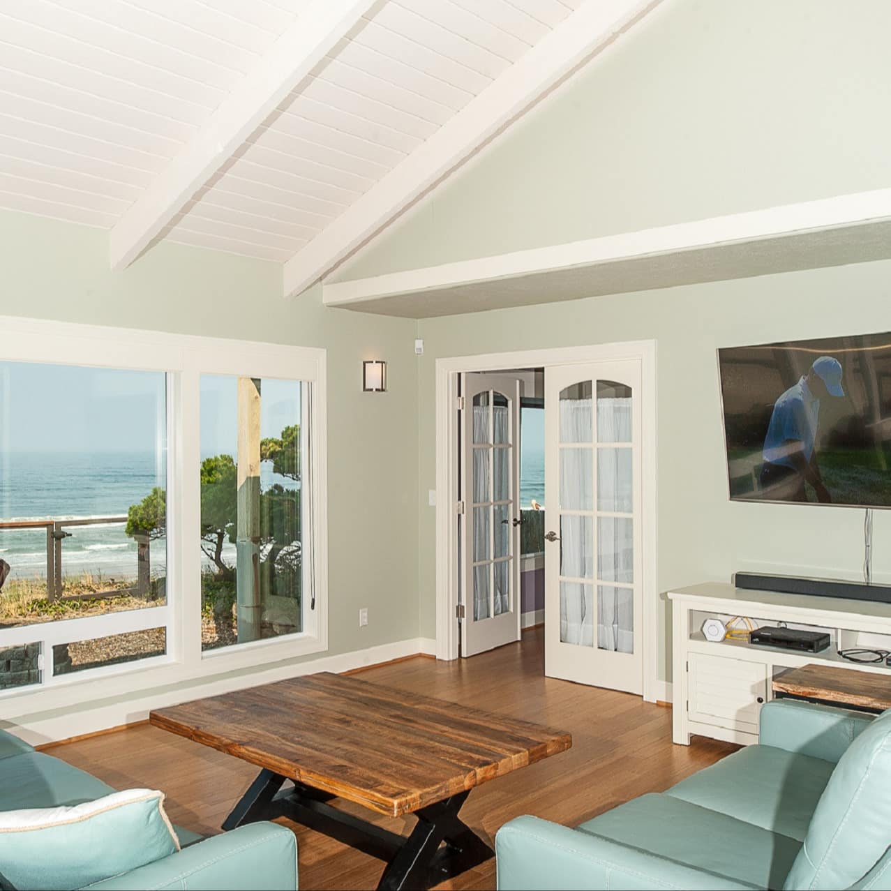 Oceanfront house in Lincoln City, Roads End